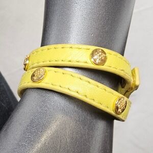Guange Tong Leather Double Wrap Bracelet Womens OS Yellow Gold Logo Studs‎